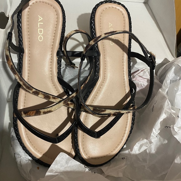 Aldo Sandals - Picture 1 of 2